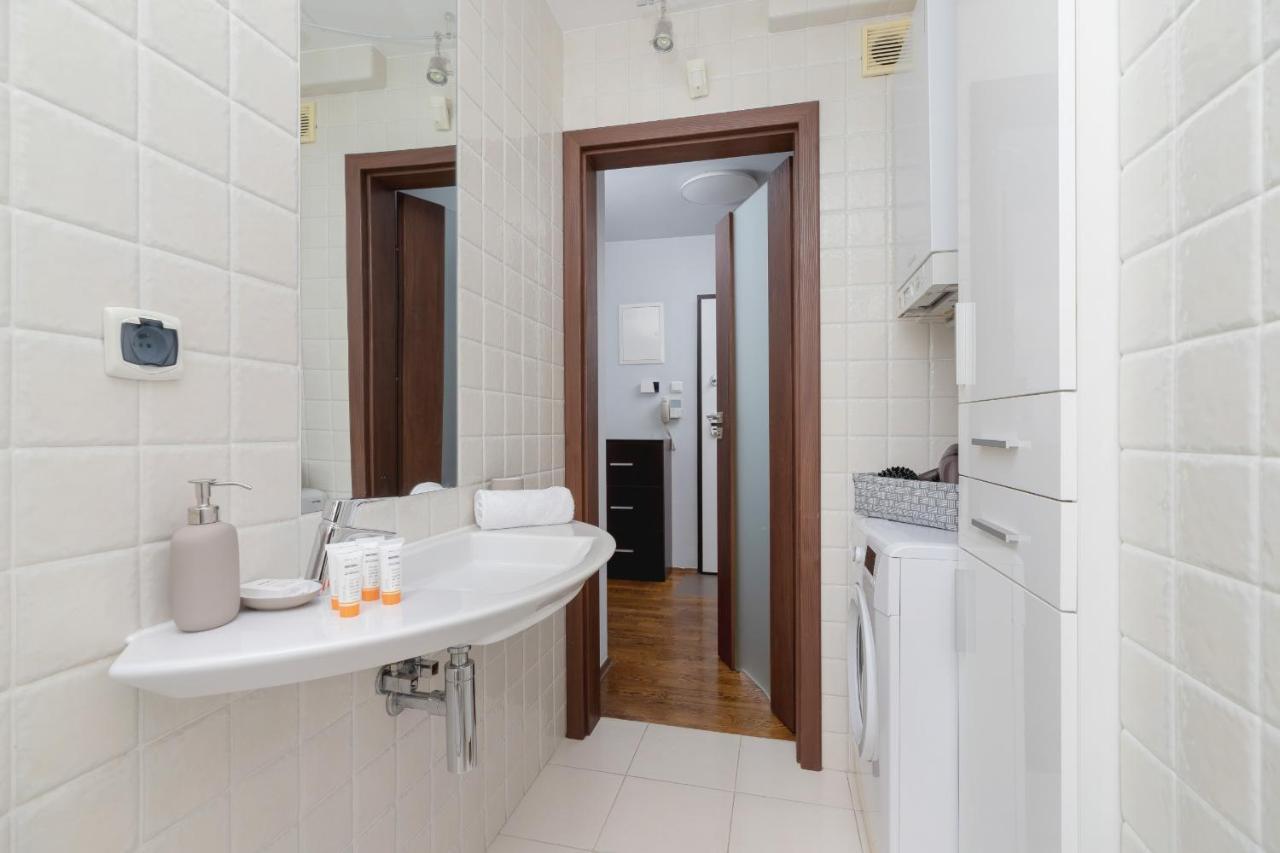 Cracow Skalki Twardowskiego Tyniecka By Noclegi Renters Krakow Exterior photo